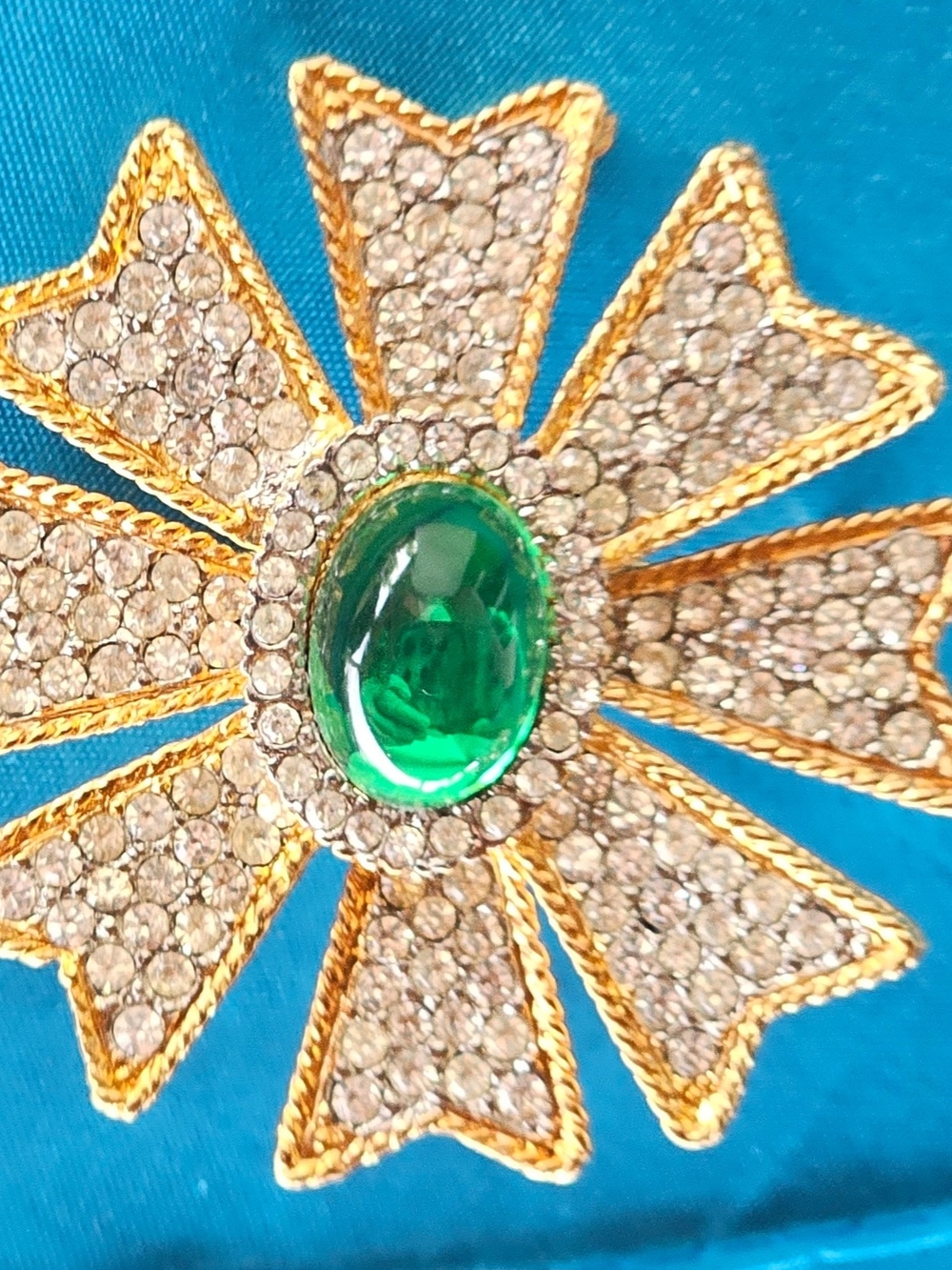 Vintage Gold-Tone  Brooch